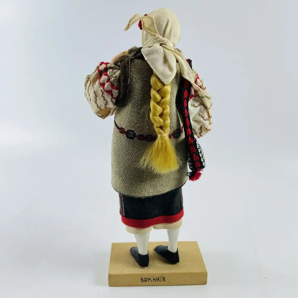 Unbranded/Vintage Folk Doll this vintage